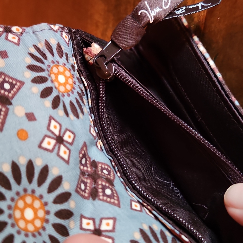 NWT Vera Bradley Brown Floral Women's Small Keychain Wallet/ID Holder - Picture 6 of 8